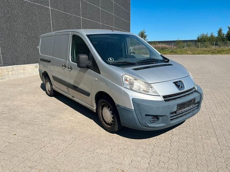 Gebraucht Peugeot Expert 120 PS (88 kW) 2009 Grau Van