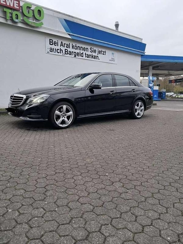 Gebraucht Mercedes E250 Avantgarde 204 PS (150 kW) 2013 Limousine
