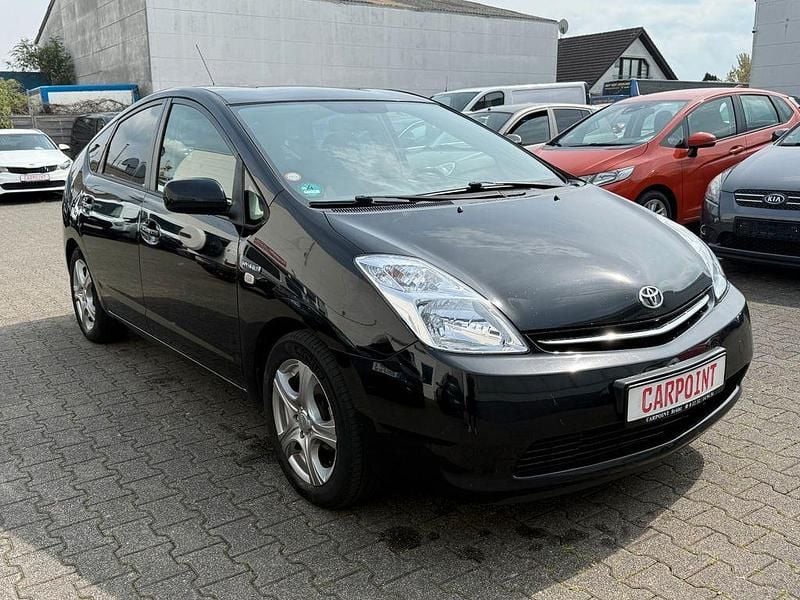 Second-hand Toyota Prius 77 CP (56 kW) 2008 Negru Hatchback