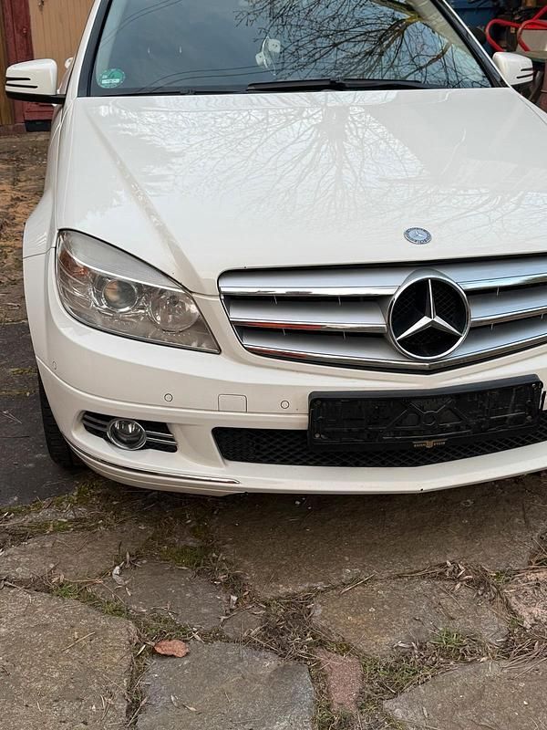 Gebraucht Mercedes C250 204 PS (150 kW) 2010 Weiß Kombi