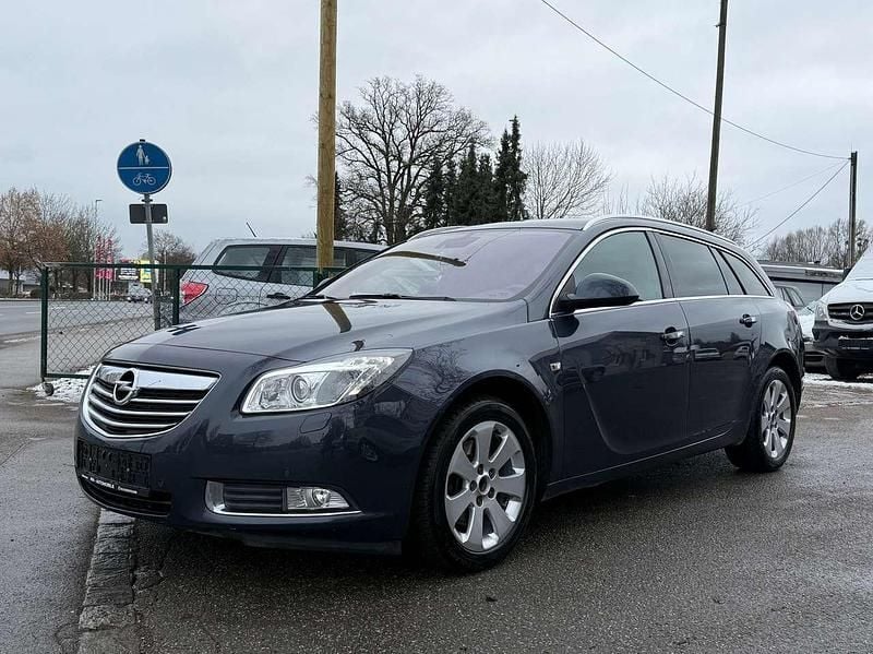 Gebraucht Opel Insignia Innovation 131 PS (96 kW) 2011 Metro metallic Kombi
