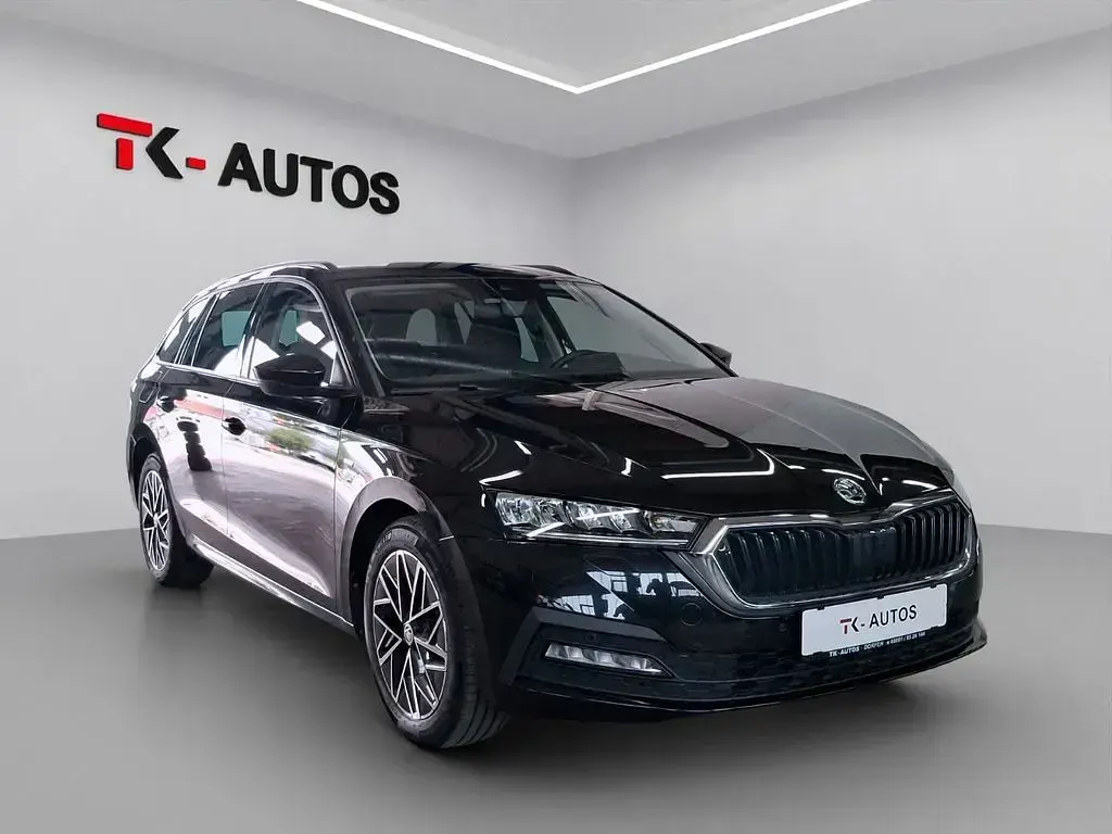 Gebraucht Skoda Octavia Clever 150 PS (110 kW) 2021 Schwarzmagic perleffekt Kombi