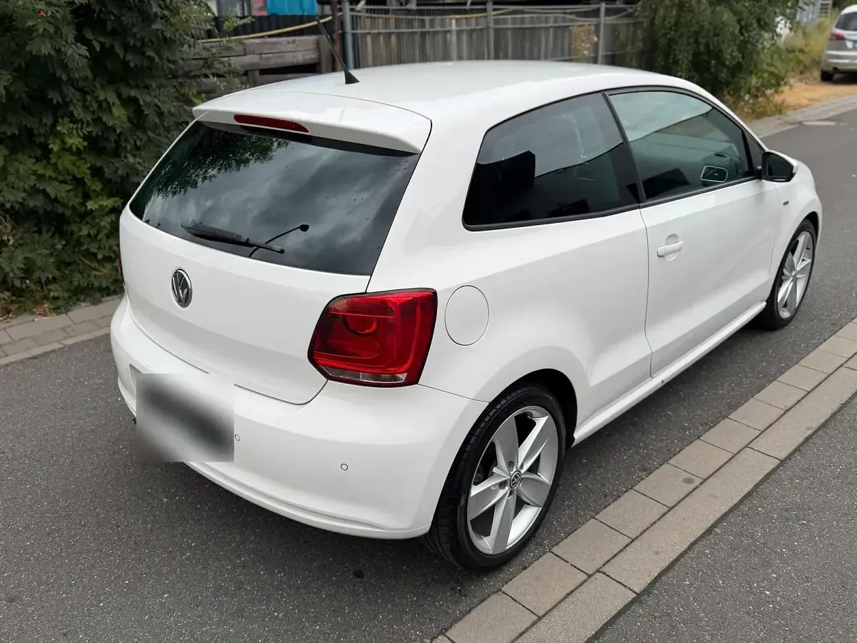Gebraucht VW Polo 90 PS (66 kW) 2013 Weiß Kleinwagen