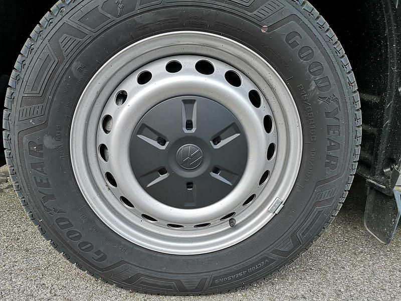 Neu VW Transporter 100 kW (136 PS) 2026 Stonegrey Van