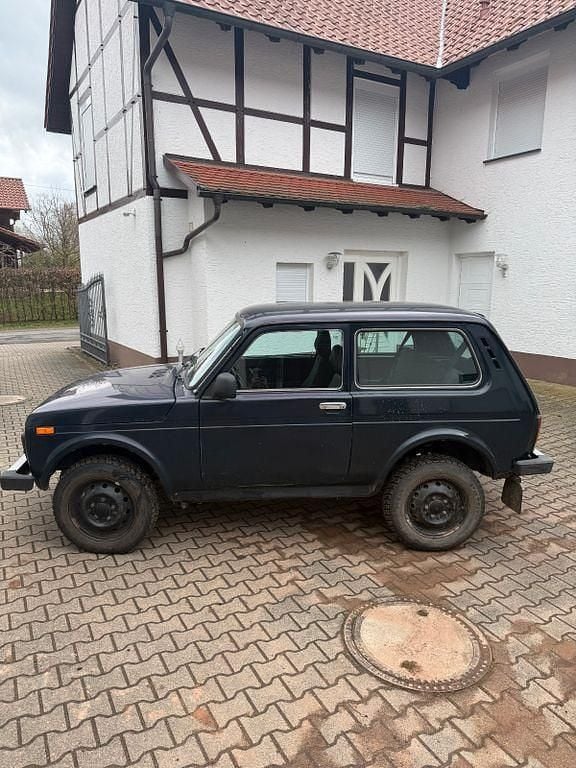 Gebraucht Lada niva 83 PS (61 kW) 2014 Blau SUV