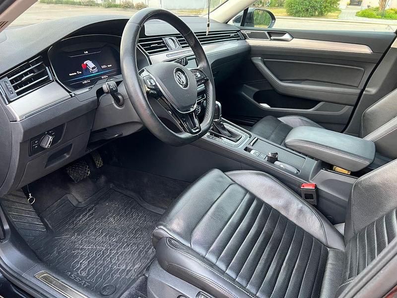 Gebraucht VW Passat Highline 239 PS (175 kW) 2015 Schwarz Limousine