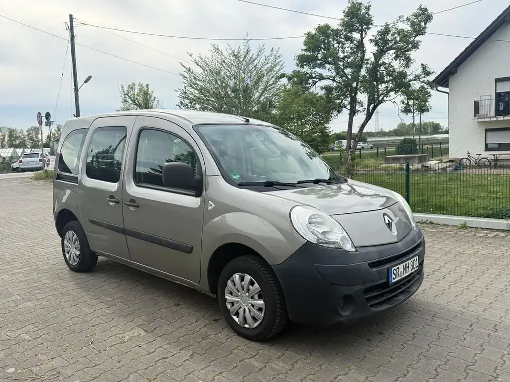 Gebraucht Renault Kangoo 87 PS (63 kW) 2010 Van / Kleinbus