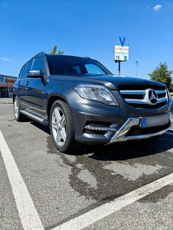 Grau Gebraucht 2012 Mercedes GLK250 AMG line SUV | 12.300 € (Guter Preis) - Bild 1/4