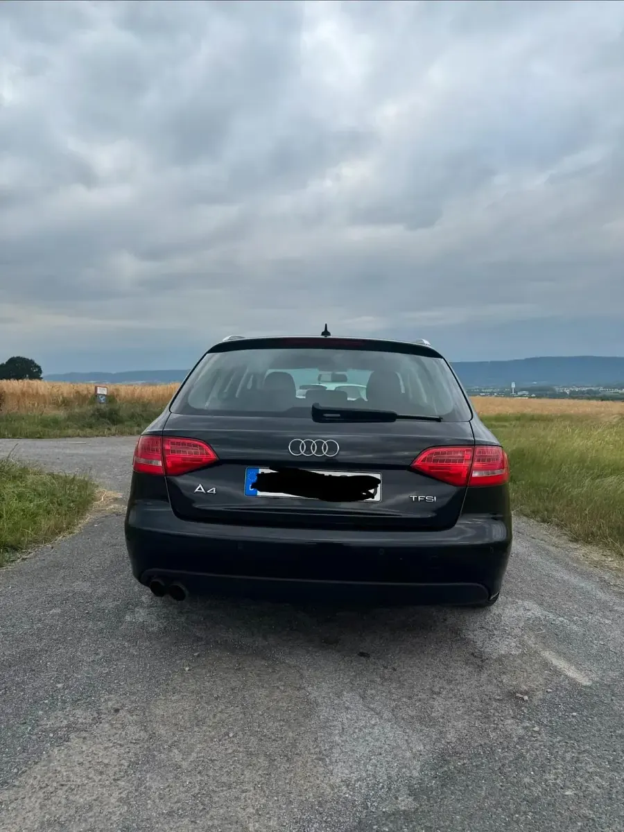 Gebraucht Audi A4 160 PS (117 kW) 2011 Schwarz Kombi