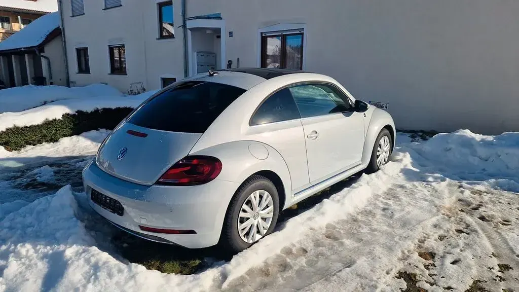 Gebraucht VW Beetle Sound 105 PS (77 kW) 2017 Silber Kleinwagen