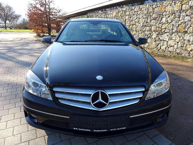Obsidianschwarzmetallic Gebraucht 2009 Mercedes CLC180 Kleinwagen | 8.980 € (Fairer Preis) - Bild 1/4