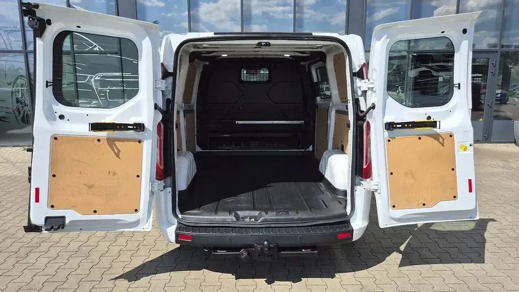 Używany Ford Transit Custom Trend 131 KM (96 kW) 2019 Biały Minivan