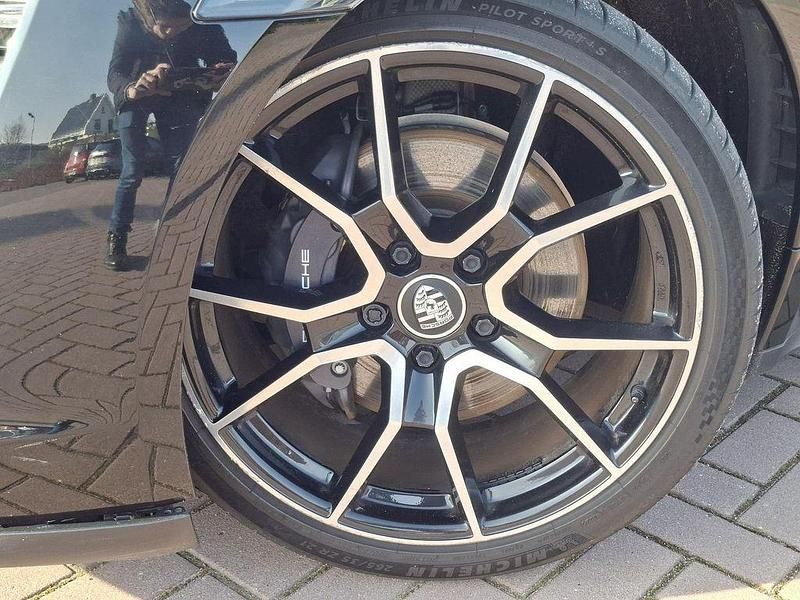 Gebraucht Porsche Taycan Sport Turismo 239 kW (326 PS) 2022 Schwarz Limousine