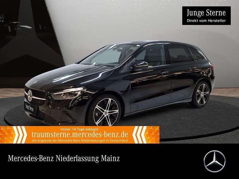 Schwarz Gebraucht 2024 Mercedes B200 Progressive Van / Kleinbus | 30.690 € (Guter Preis) - Bild 1/3