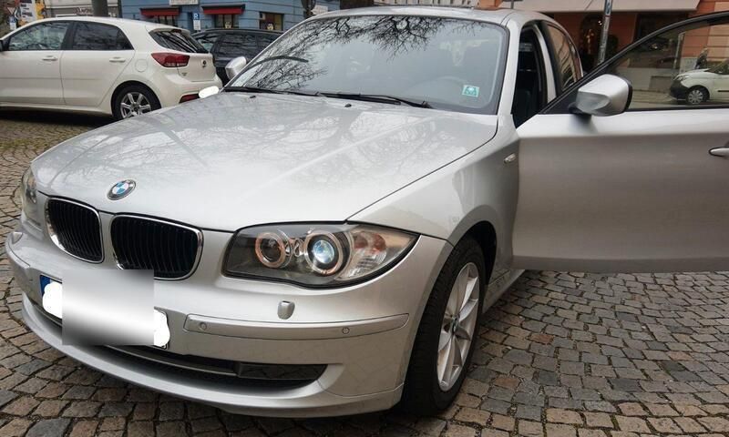 Silber Gebraucht 2010 BMW 116 Kleinwagen | 12.250 € - Bild 1/4