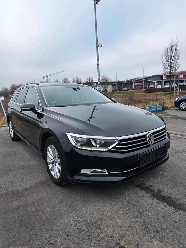 Gebraucht VW Passat 150 PS (110 kW) 2017 Schwarz Kombi