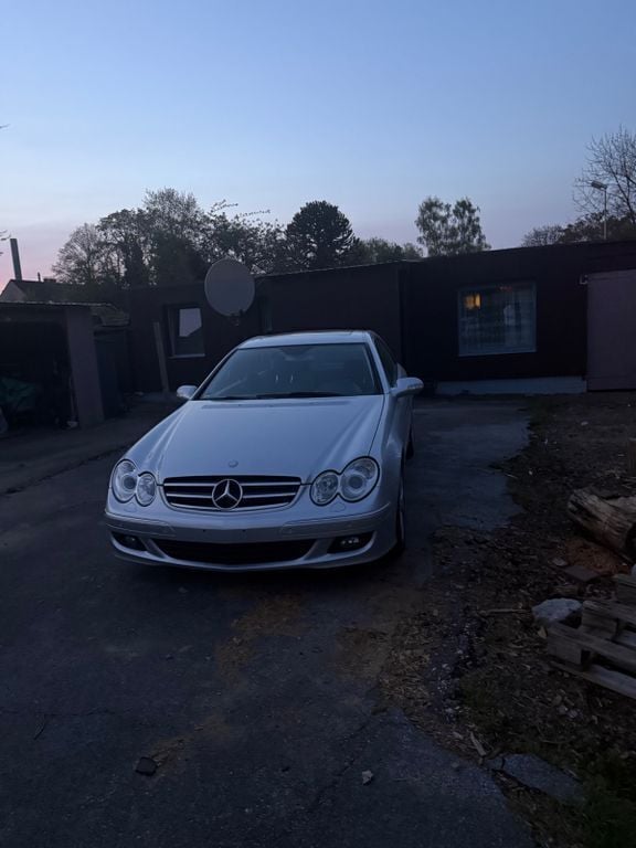 Silber Gebraucht 2006 Mercedes CLK350 Avantgarde Coupé | 9.999 € (Guter Preis) - Bild 1/4