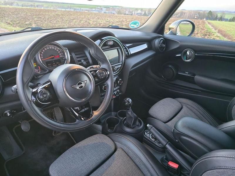 Gebraucht Mini Cooper D 116 PS (85 kW) 2019 Grau Kleinwagen