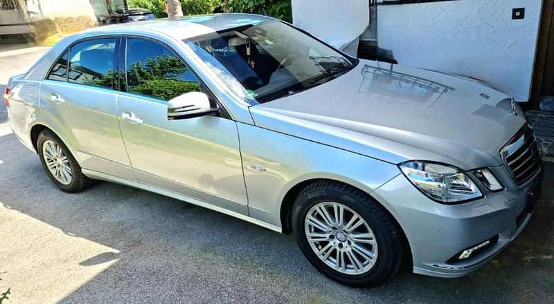 Gebraucht Mercedes E350 2009 Silber Limousine