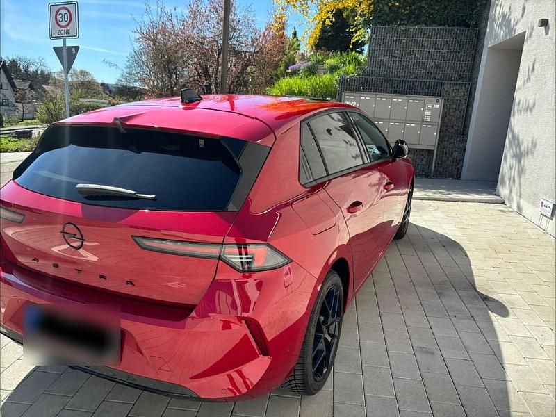 Gebraucht Opel Astra Ultimate 131 PS (96 kW) 2023 Rot Kleinwagen