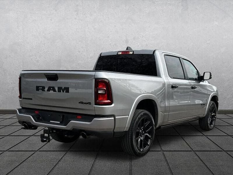 Gebraucht Dodge Ram 420 PS (308 kW) 2025 Billet silver Pickup