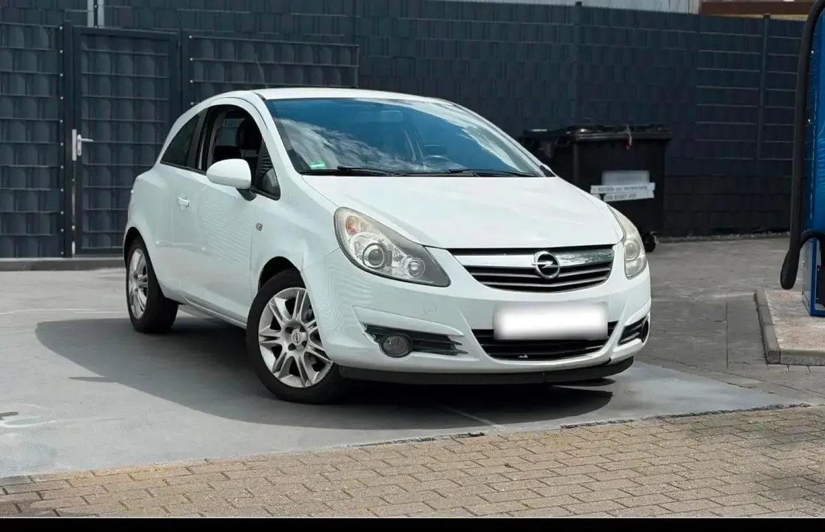 Gebraucht Opel Corsa 80 PS (58 kW) 2009 Kleinwagen
