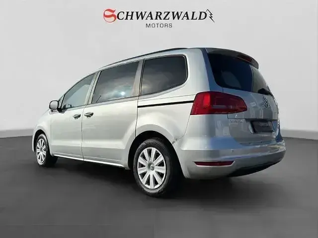 Gebraucht VW Sharan Trendline 140 PS (102 kW) 2011 Silber Van / Kleinbus