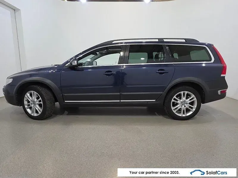 Używany Volvo XC70 Summum 215 KM (158 kW) 2014 Niebieski Kombi