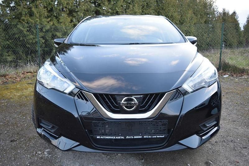 Gebraucht Nissan Micra Acenta 71 PS (52 kW) 2017 Schwarz Kleinwagen