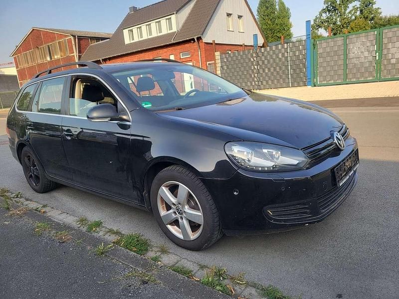 Schwarz Gebraucht 2011 VW Golf VI Comfortline Kombi | 2.600 € (Superpreis) - Bild 1/4