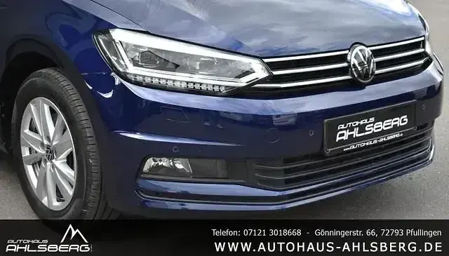 Gebraucht VW Touran Comfortline 150 PS (110 kW) 2024 Atlantik blue Van / Kleinbus