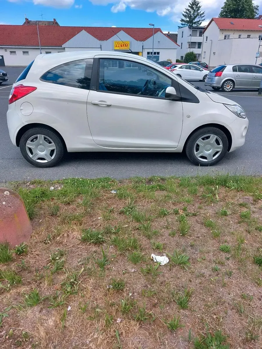Gebraucht Ford Ka 70 PS (51 kW) 2010 Weiß Kleinwagen