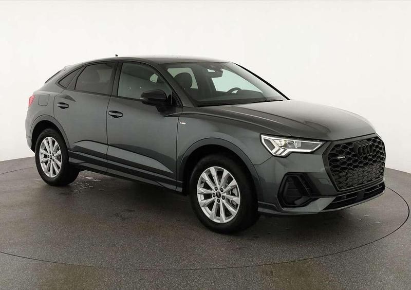 Daytona grau perleffekt Neu 2025 Audi Q3 Sportback S-Line SUV | 49.595 € (Superpreis) - Bild 1/4