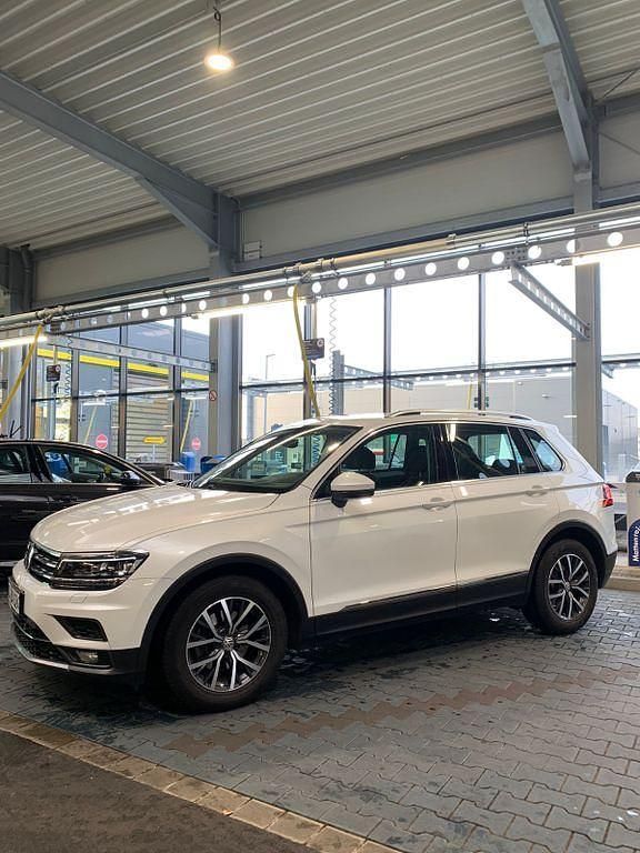 Weiß Gebraucht 2018 VW Tiguan Join SUV | 15.750 € (Fairer Preis) - Bild 1/4