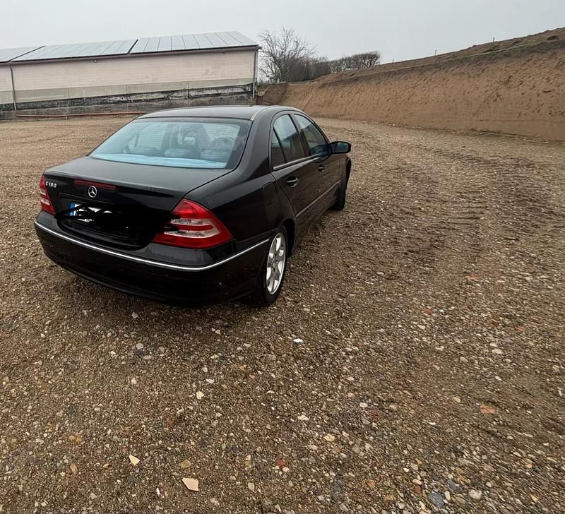 Gebraucht Mercedes C180 130 PS (95 kW) 2000 Schwarz Limousine