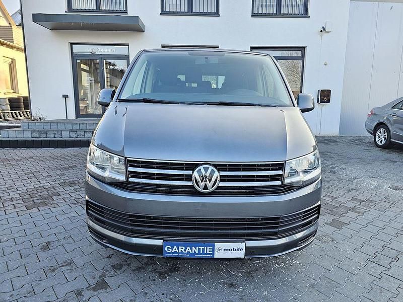 Gebraucht VW Caravelle 150 PS (110 kW) 2018 Grau Van / Kleinbus