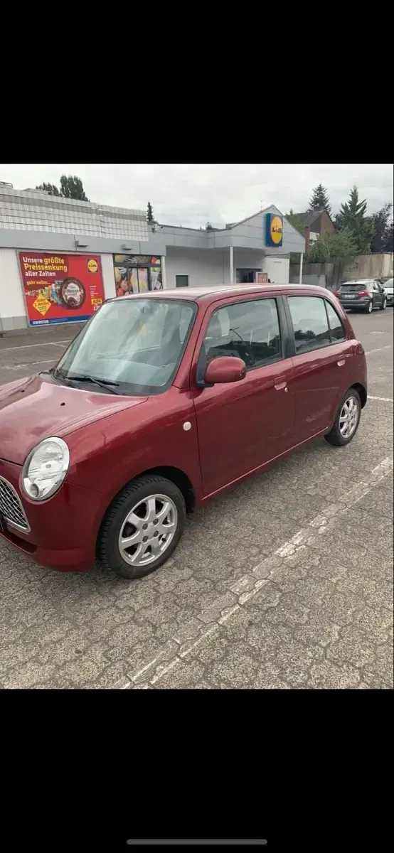 Gebraucht Daihatsu Trevis 79 PS (58 kW) 2006 Rot Kleinwagen