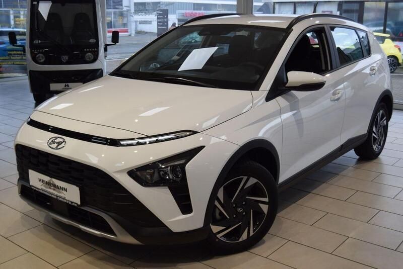 Polar white Gebraucht 2021 Hyundai Bayon Select SUV | 15.990 € (Fairer Preis) - Bild 1/4