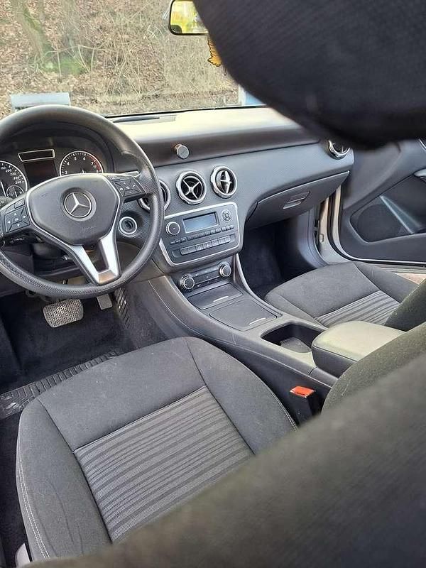 Gebraucht Mercedes 200 239 PS (175 kW) 2013 Silber Kombi