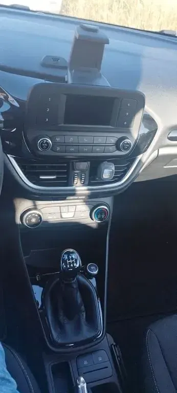 Gebraucht Ford Fiesta Trend 71 PS (52 kW) 2018 Weiß Kleinwagen