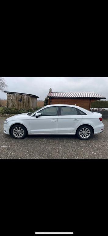 Gebraucht Audi A3 Ambiente 150 PS (110 kW) 2017 Weiß Limousine