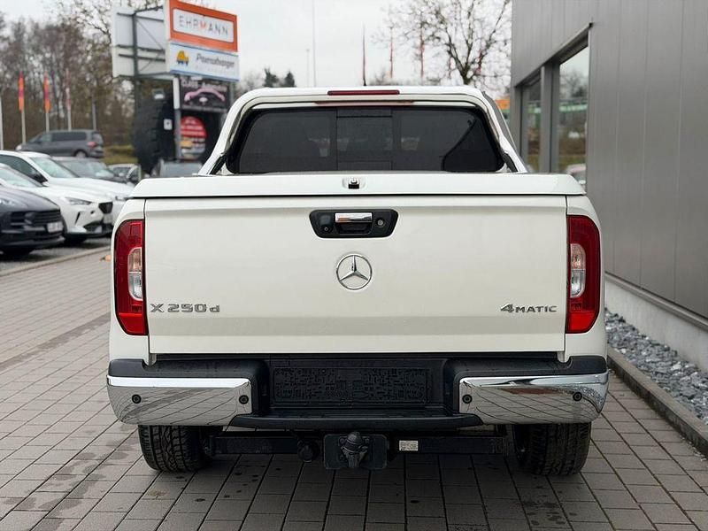 Gebraucht Mercedes X250 190 PS (139 kW) 2018 Weiß Pickup