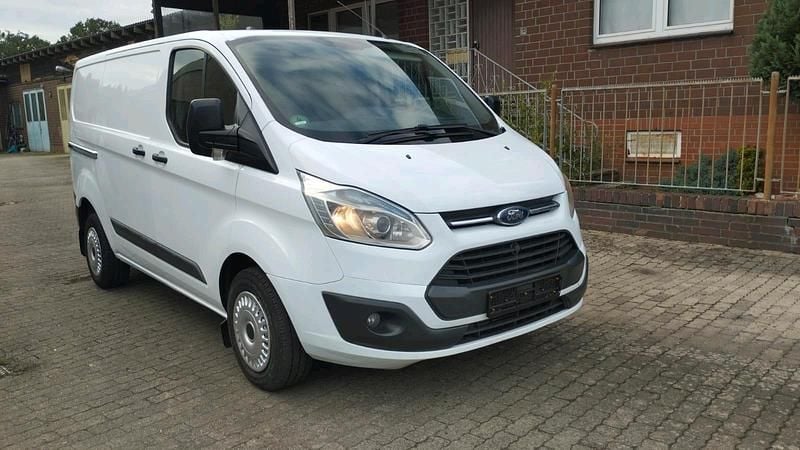 Weiß Gebraucht 2013 Ford Transit Custom Van / Kleinbus | 9.750 € (Guter Preis) - Bild 1/4