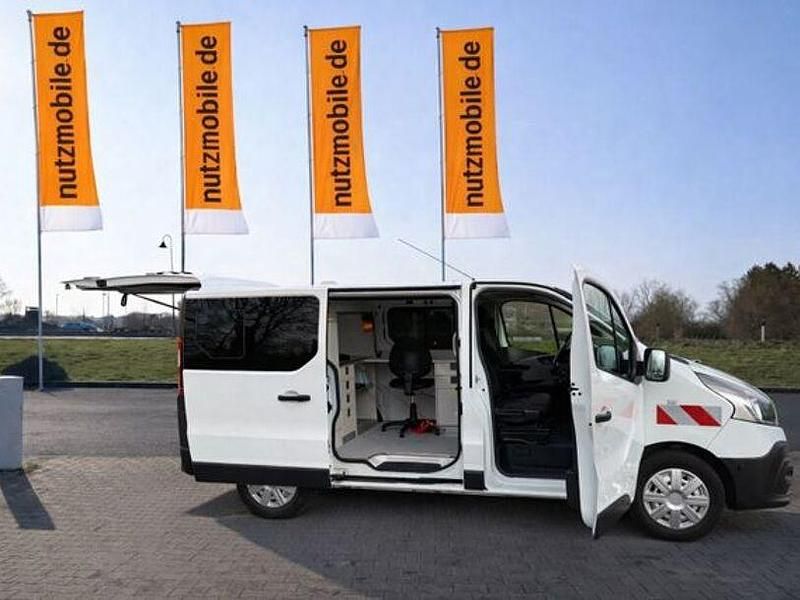 Gebraucht Renault Trafic 125 PS (91 kW) 2018 Weiß Van / Kleinbus