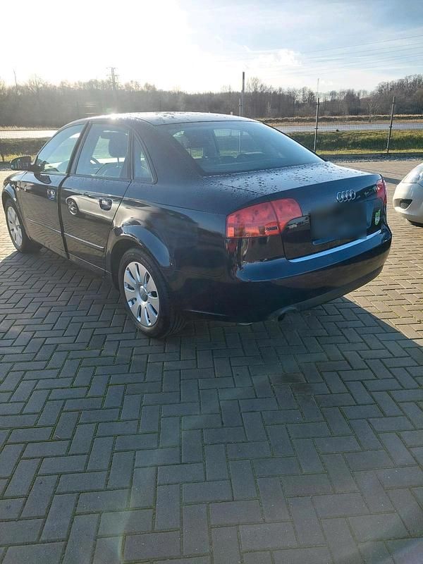 Gebraucht Audi A4 130 PS (95 kW) 2005 Blau Limousine