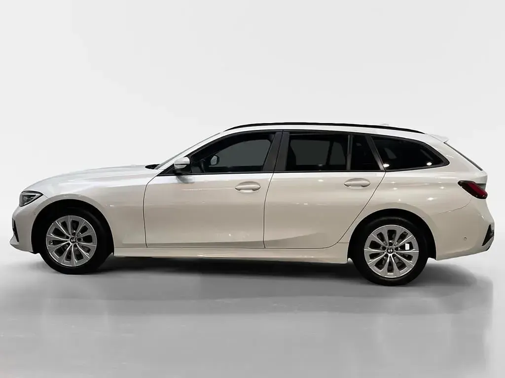 Gebraucht BMW 320 Advantage 190 PS (139 kW) 2022 Alpinweiß uni Kombi