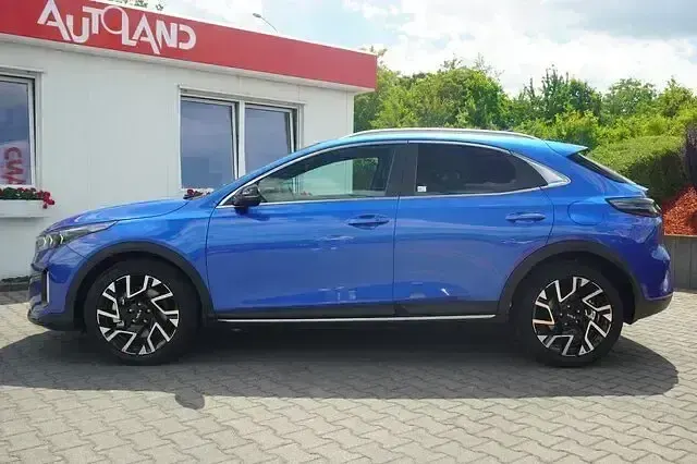 Neu Kia XCeed 179 PS (131 kW) 2026 Blueflamemet. SUV