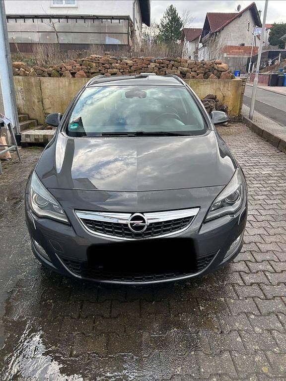 Gebraucht Opel Astra Sport 165 PS (121 kW) 2012 Grau Kombi