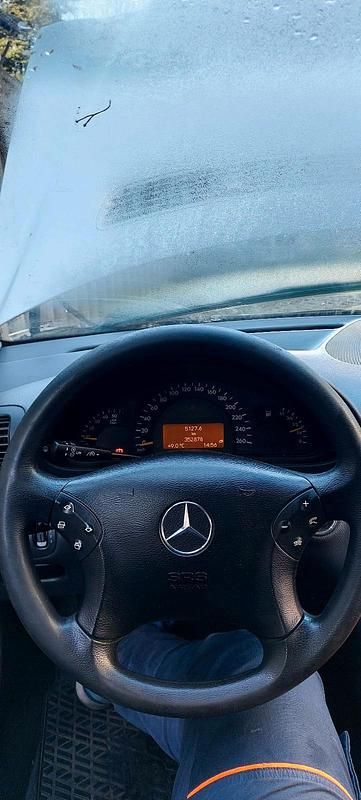 Gebraucht Mercedes 220 143 PS (105 kW) 2002 Silber Kombi