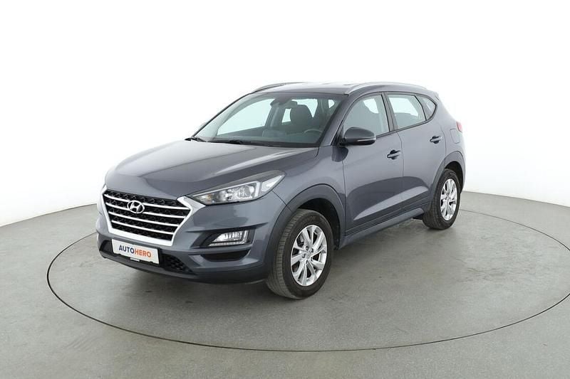 Grau Gebraucht 2020 Hyundai Tucson Trend SUV | 17.950 € (Fairer Preis) - Bild 1/3